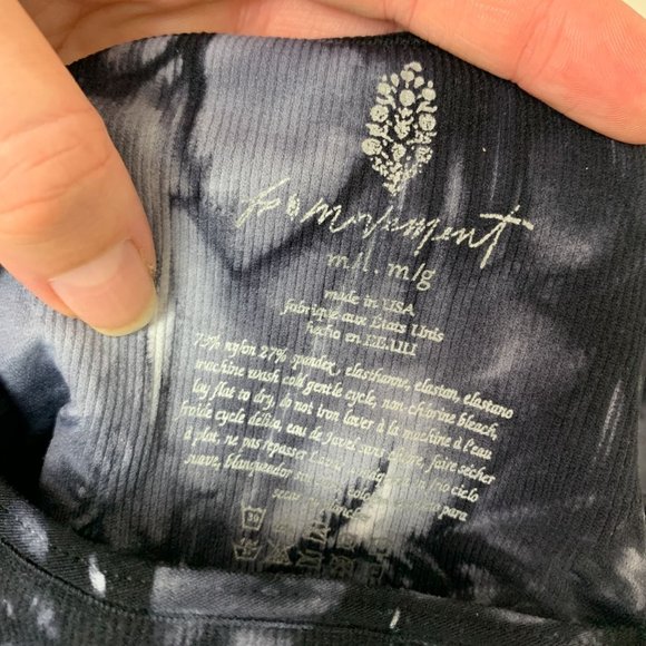 Free People Movement good karma tie dye sports bra M/L - Picture 4 of 6